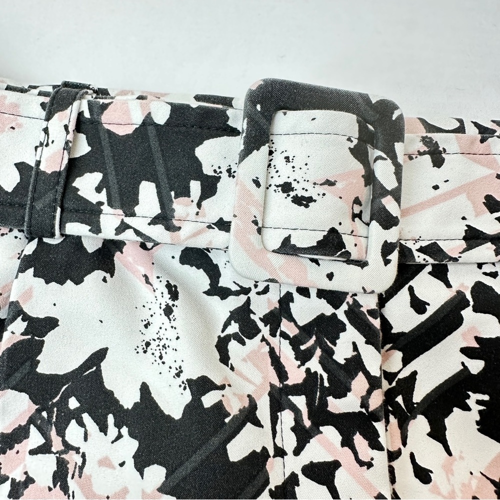 Express Floral Print High Waist Shorts - Picture 3 of 11